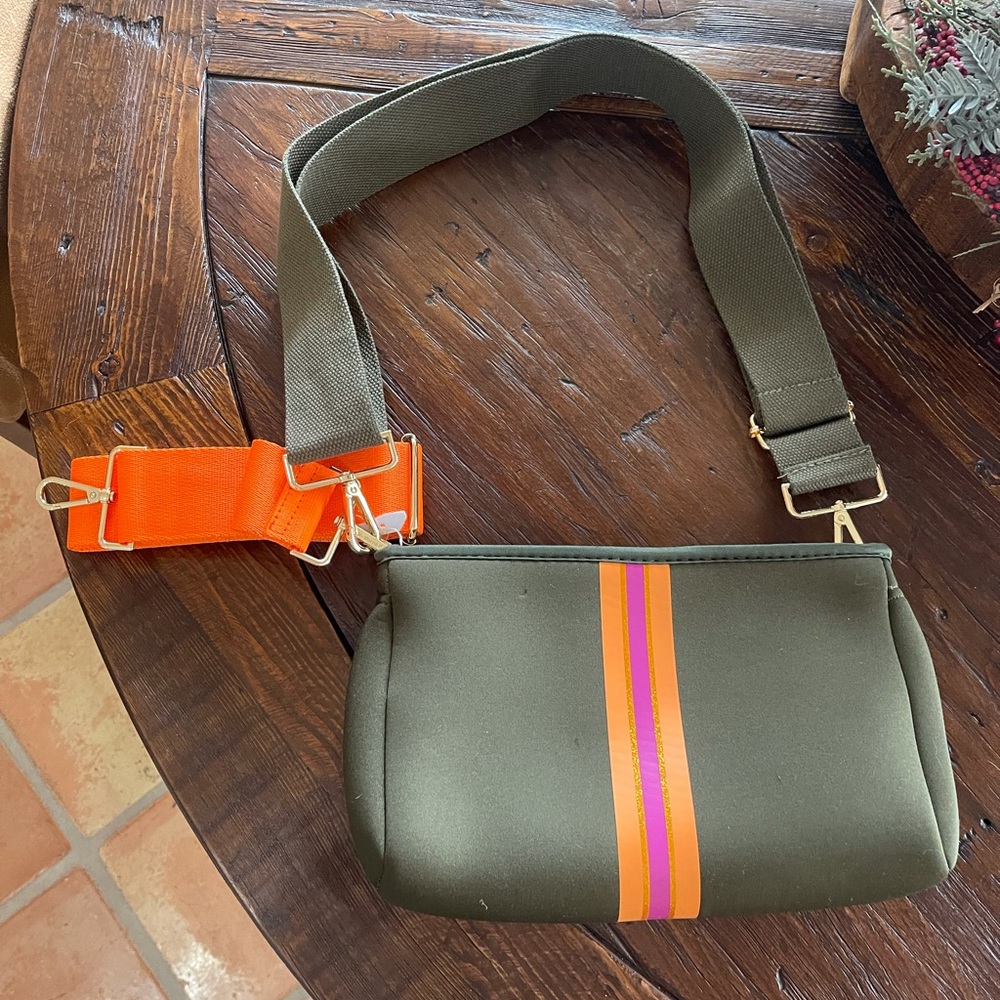 Ah•dormer, belt bag with 2 belts brand new!